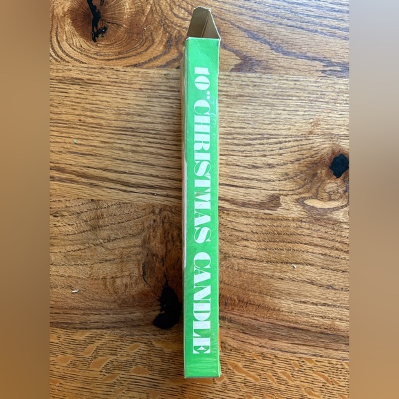 1 Vintage Christmas Taper-10 inch- white with green and red holly leaves & berry - Picture 5 of 9